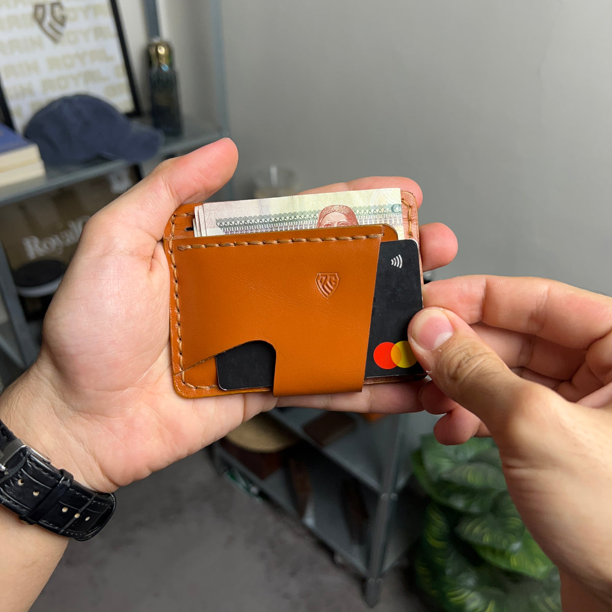 Hybrid Cardholder | Cash & Cards In A Cardholder