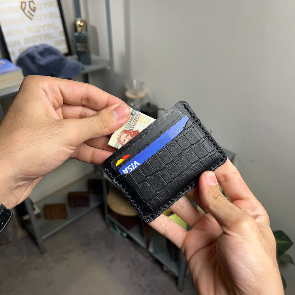 Essential Cardholder | Premium Cow Leather Cardholder
