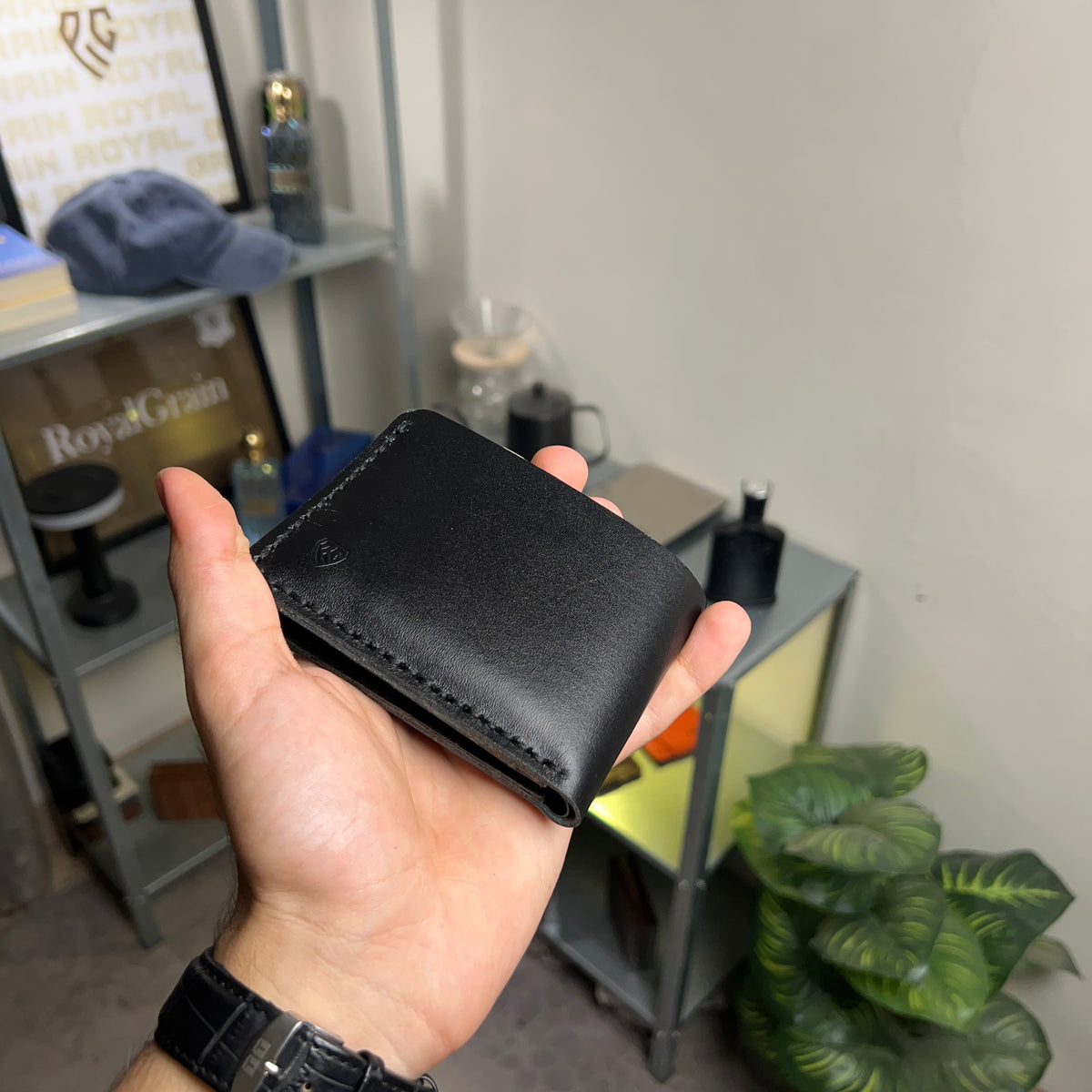 ClassicFold | Premium Classic Bifold Wallet