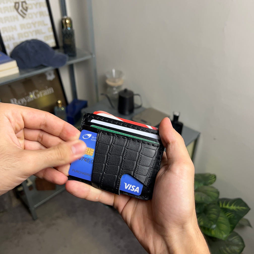 Hybrid Cardholder | Cash & Cards In A Cardholder