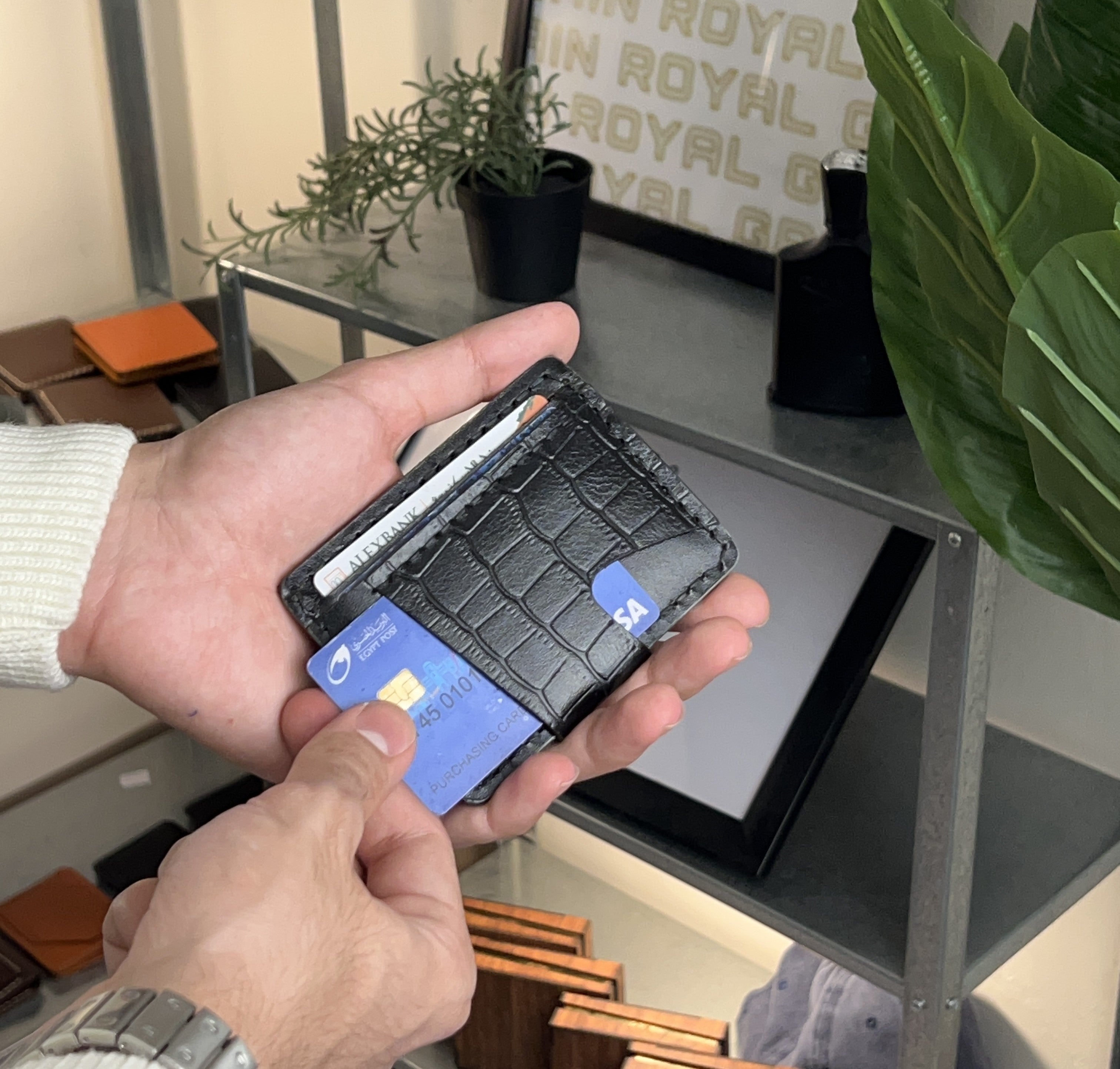 Hybrid Cardholder