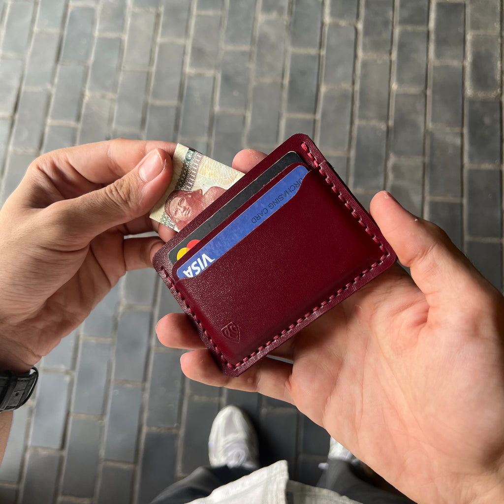 Essential Cardholder | Premium Cow Leather Cardholder